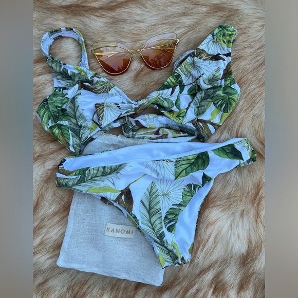KANOMI Bikini 👙 Tie back bow front Top bottom matching set SzM sexy high waiste - Picture 2 of 7